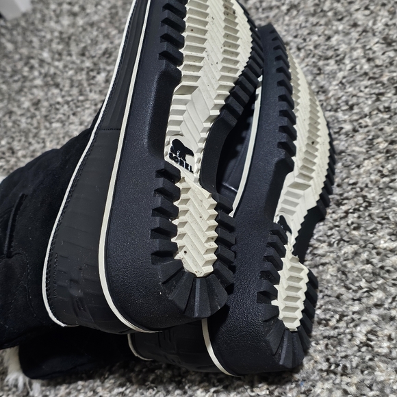 Sorel Winter Boots - Picture 4 of 5